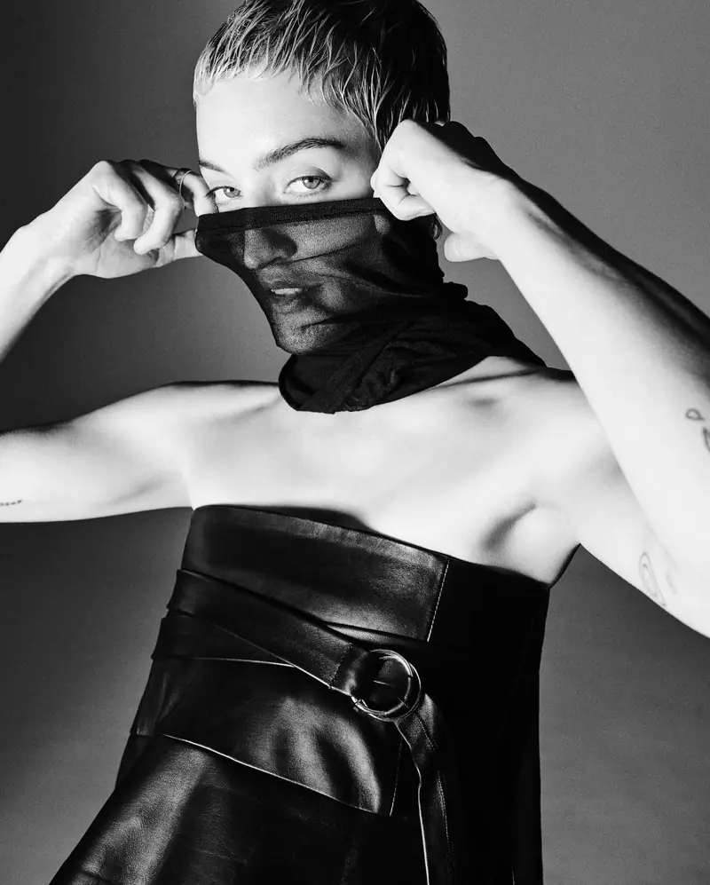 Rae Godin — Hands, photographed by Christopher Morel